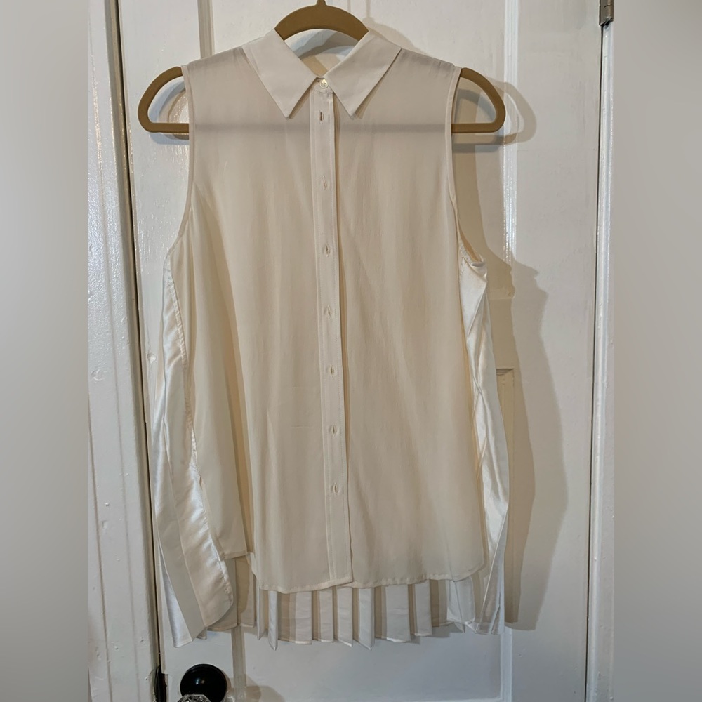 Equipment women’s sleeveless 100% silk pleated blouse